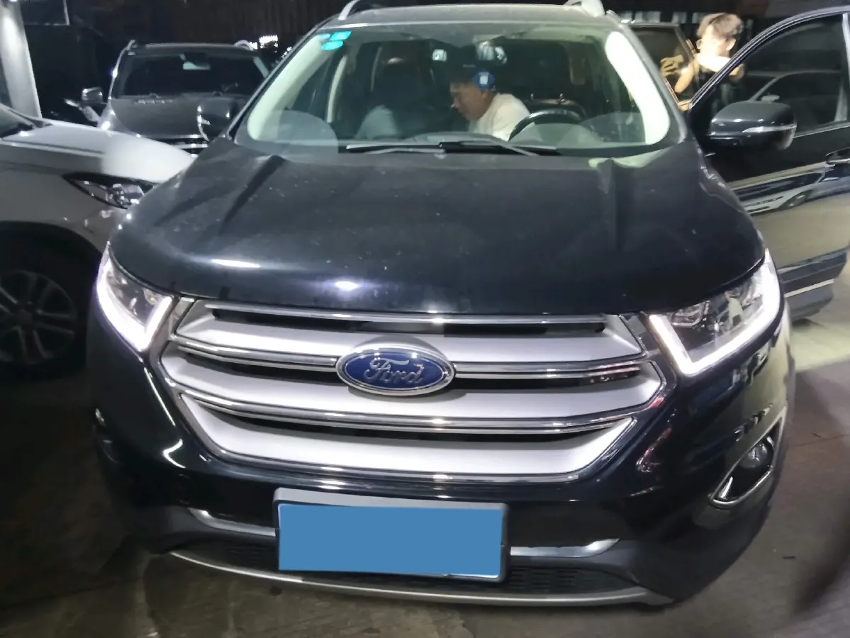 2018 Ford Edge 2.0T 245HP L4 6AT,autocango,china used car exporter,china ev exporter,chinese used car exporter,chinese used ev exporter