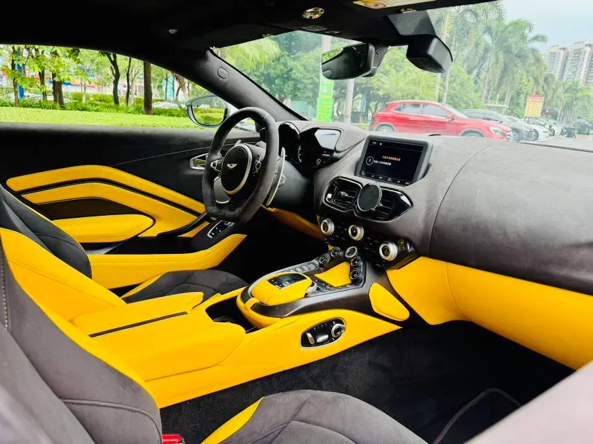 2023 Aston Martin V8 Vantage 4.0T 510HP V8 8AT,autocango,china used car exporter,china ev exporter,chinese used car exporter,chinese used ev exporter