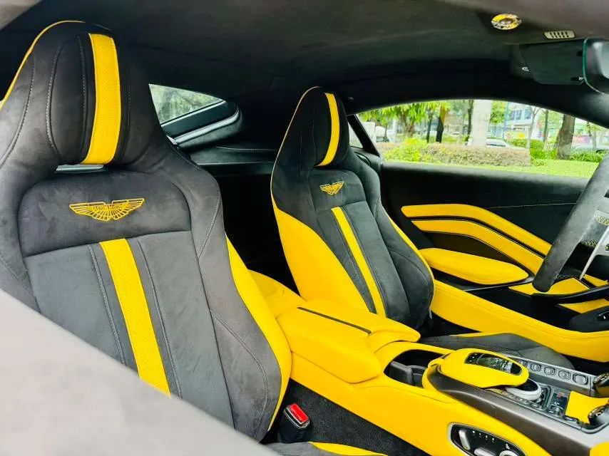2023 Aston Martin V8 Vantage 4.0T 510HP V8 8AT,autocango,china used car exporter,china ev exporter,chinese used car exporter,chinese used ev exporter