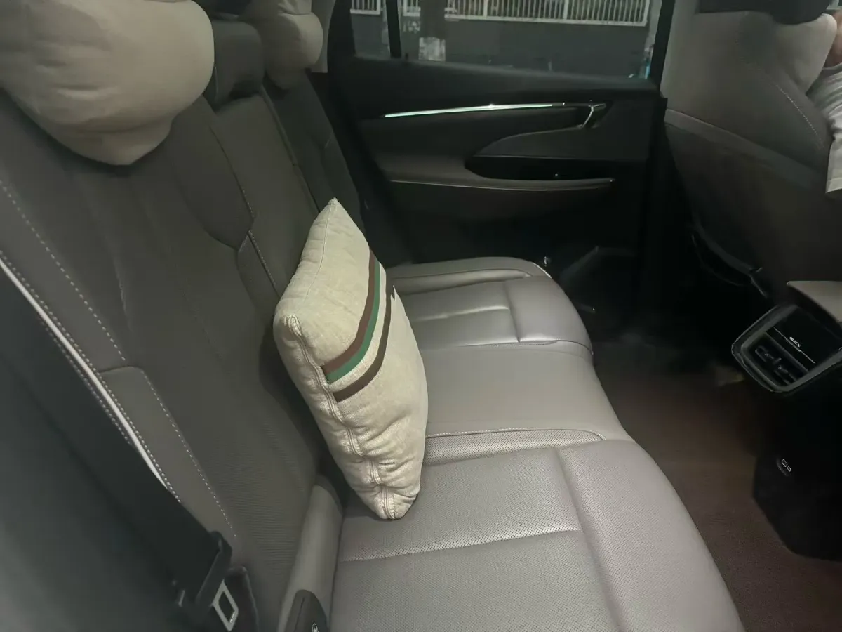2024 Buick E5 BEV 68.4KWH,autocango,china used car exporter,china ev exporter,chinese used car exporter,chinese used ev exporter