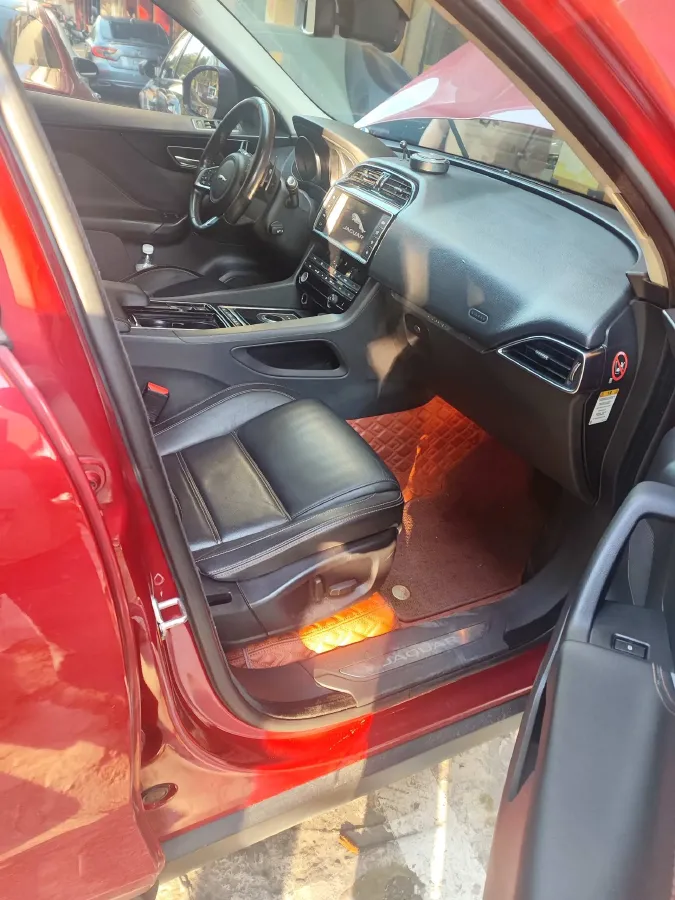 2018 Jaguar F-PACE 2.0T 250HP L4 8AT,autocango,china used car exporter,china ev exporter,chinese used car exporter,chinese used ev exporter