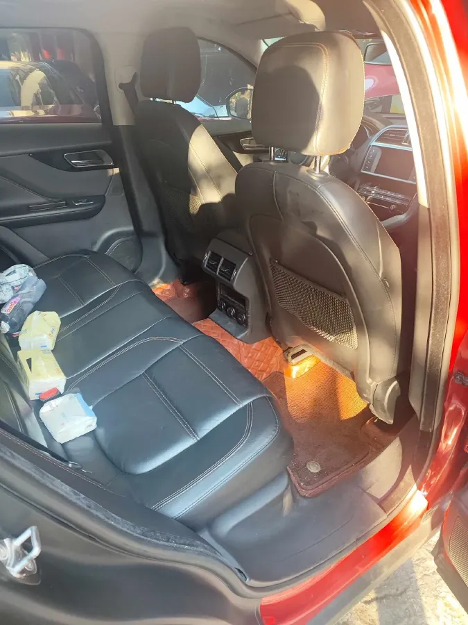 2018 Jaguar F-PACE 2.0T 250HP L4 8AT,autocango,china used car exporter,china ev exporter,chinese used car exporter,chinese used ev exporter
