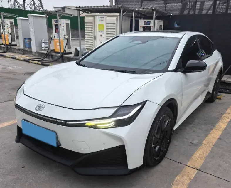 2023 Toyota bZ3 BEV 49.92KWH,autocango,china used car exporter,china ev exporter,chinese used car exporter,chinese used ev exporter