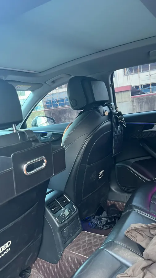 2020 Audi A4L 2.0T 190HP L4 7DCT,autocango,china used car exporter,china ev exporter,chinese used car exporter,chinese used ev exporter