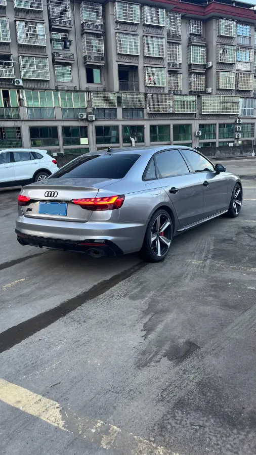2020 Audi A4L 2.0T 190HP L4 7DCT,autocango,china used car exporter,china ev exporter,chinese used car exporter,chinese used ev exporter