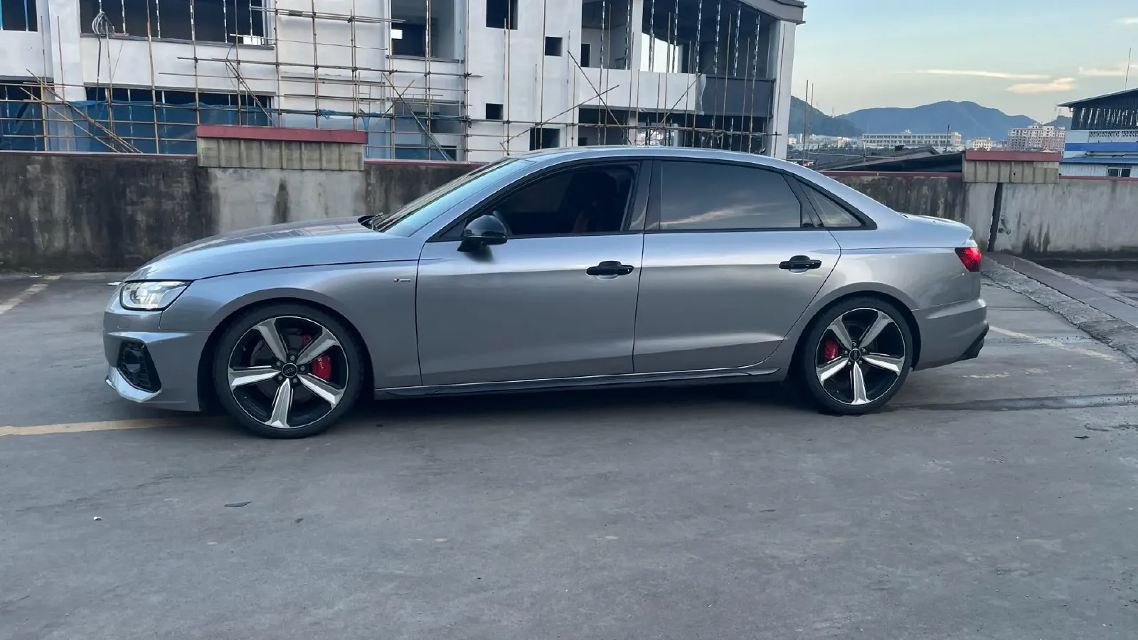 2020 Audi A4L 2.0T 190HP L4 7DCT,autocango,china used car exporter,china ev exporter,chinese used car exporter,chinese used ev exporter