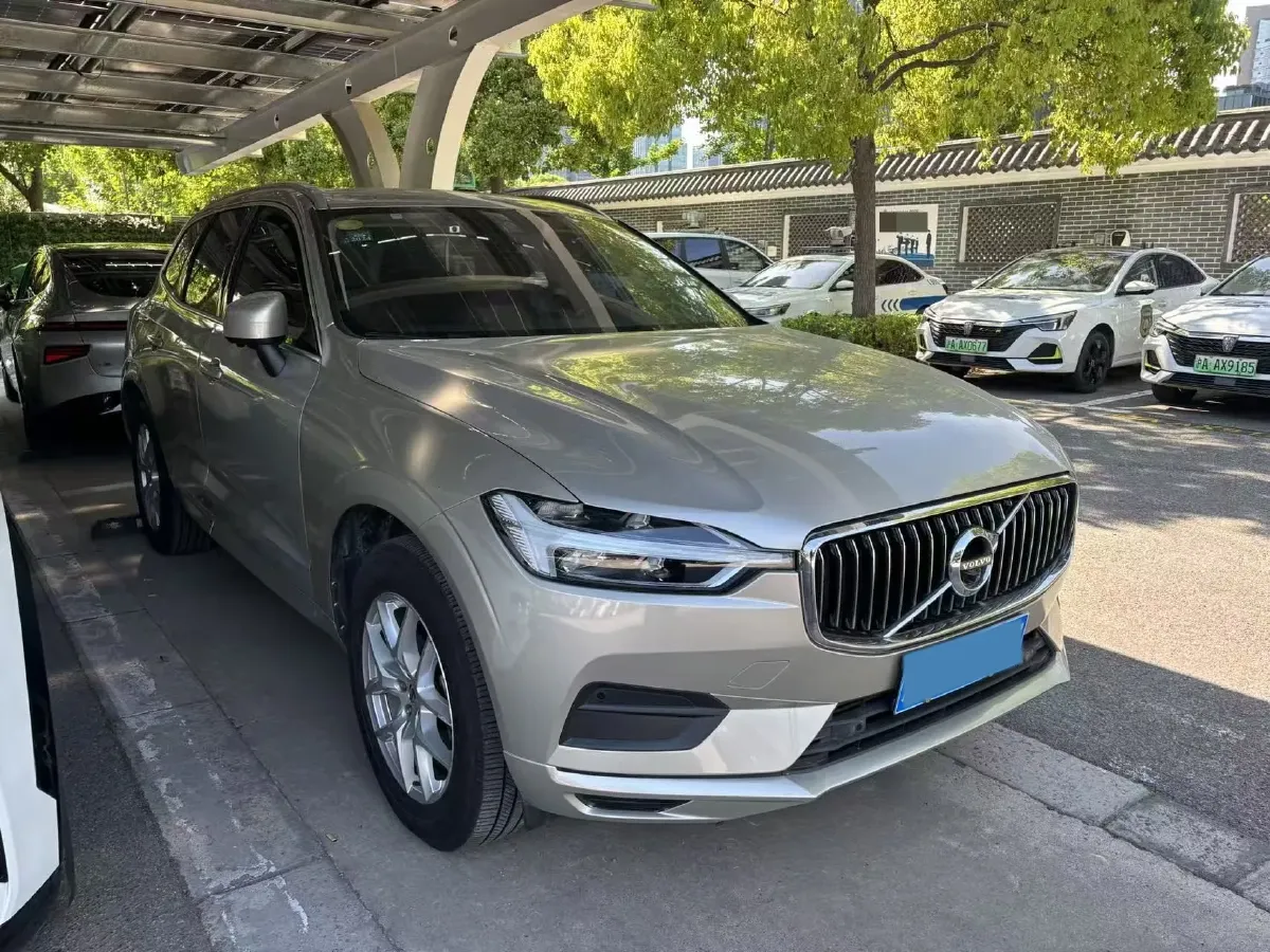2018 Volvo XC60 2.0T 254HP L4 8AT,autocango,china used car exporter,china ev exporter,chinese used car exporter,chinese used ev exporter