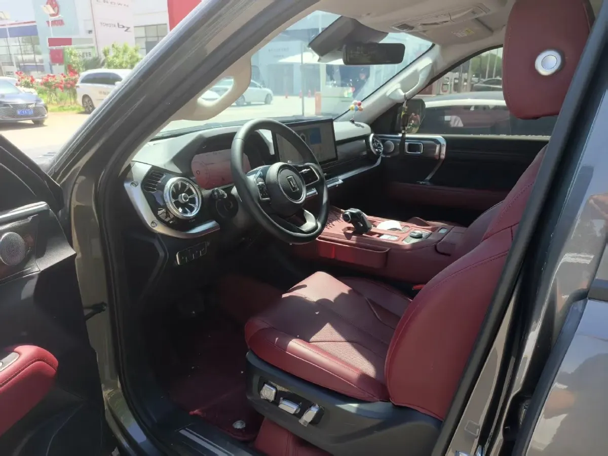 2024 Tank 400 2.0T 252HP L4 9AT PHEV 36.7/37.1KWH,autocango,china used car exporter,china ev exporter,chinese used car exporter,chinese used ev exporter