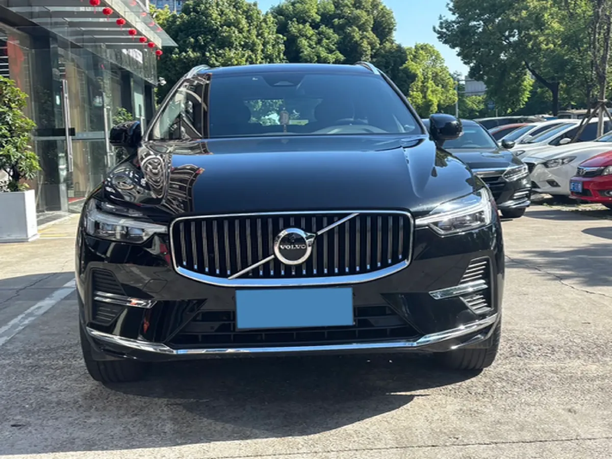 2024 Volvo XC60 2.0T 250HP L4 8AT,autocango,china used car exporter,china ev exporter,chinese used car exporter,chinese used ev exporter