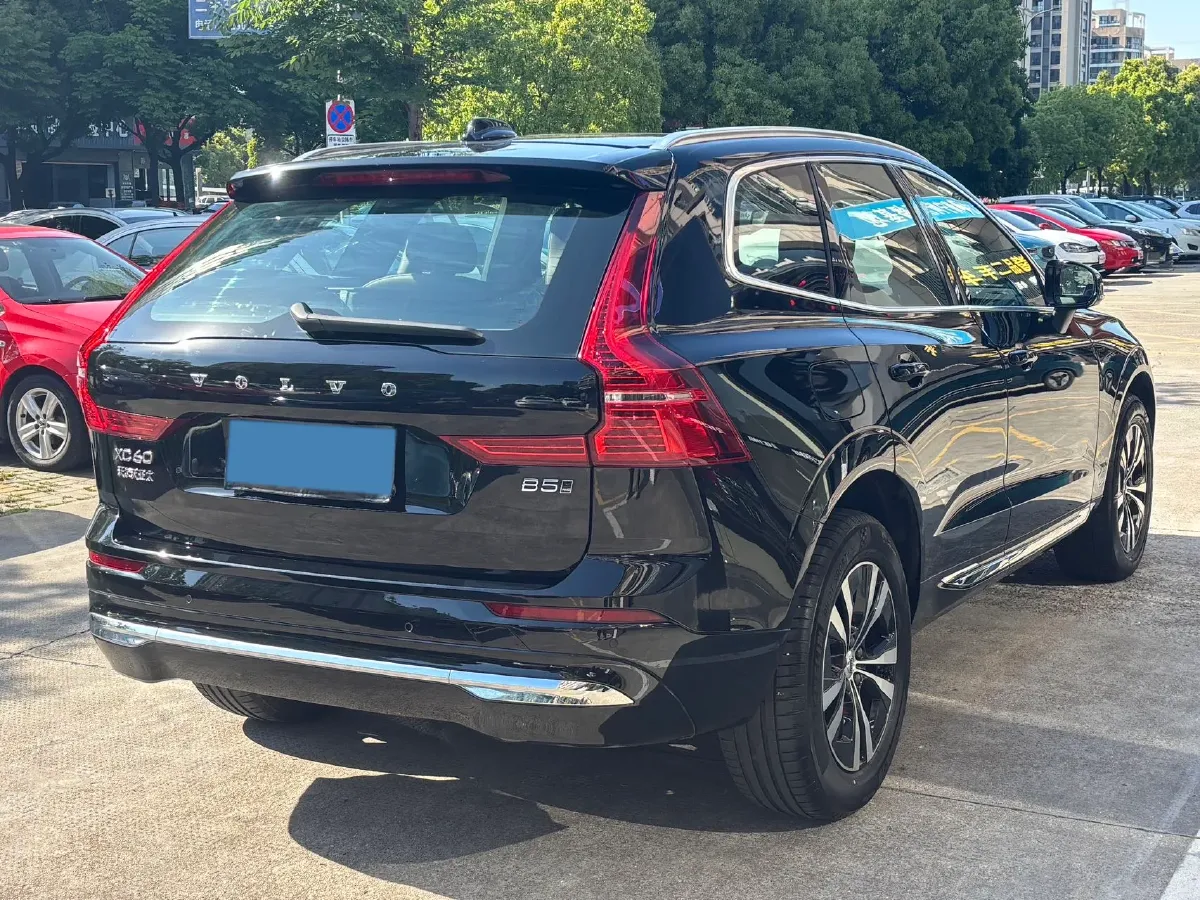 2024 Volvo XC60 2.0T 250HP L4 8AT,autocango,china used car exporter,china ev exporter,chinese used car exporter,chinese used ev exporter