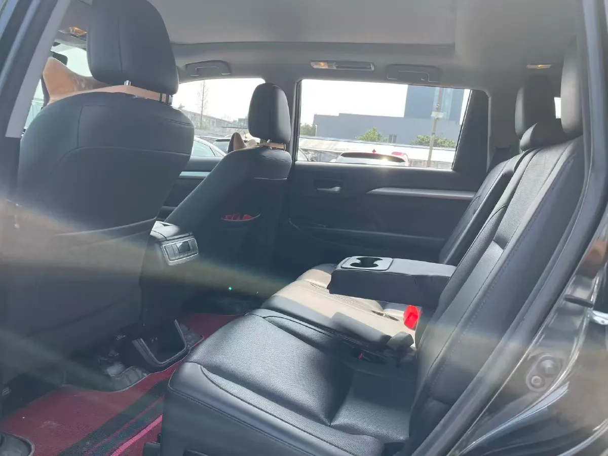 2019 Lincoln MKC 2.0T 203HP L4 6AT,autocango,china used car exporter,china ev exporter,chinese used car exporter,chinese used ev exporter