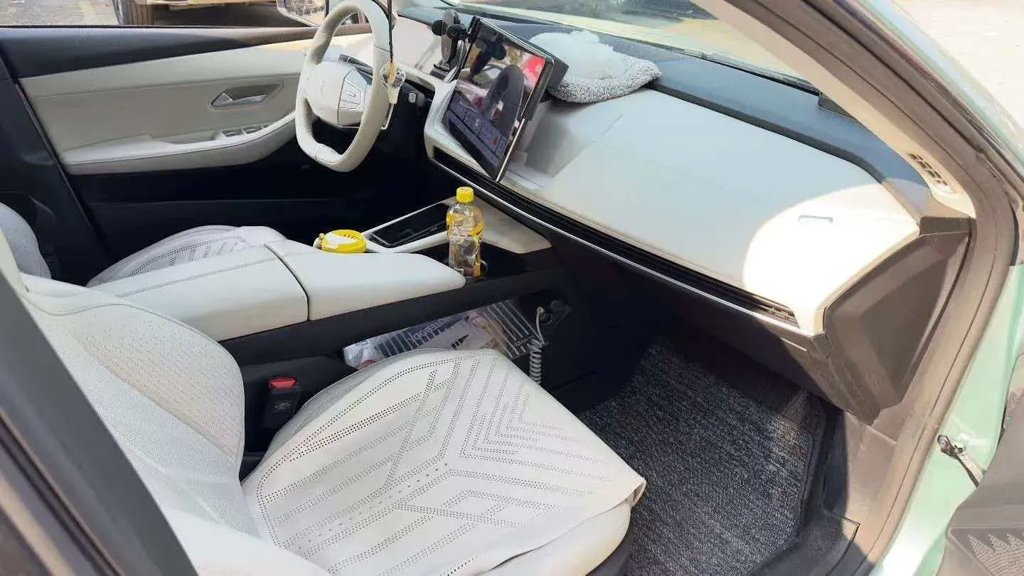 2022 DongFeng Forthing LingZhi EV BEV 68.4KWH,autocango,china used car exporter,china ev exporter,chinese used car exporter,chinese used ev exporter