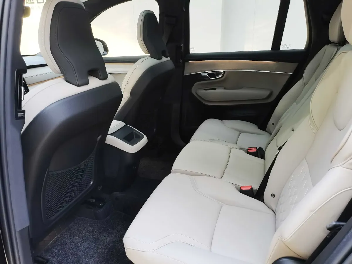 2026 Volvo XC90 2.0T 250HP L4 8AT,autocango,china used car exporter,china ev exporter,chinese used car exporter,chinese used ev exporter