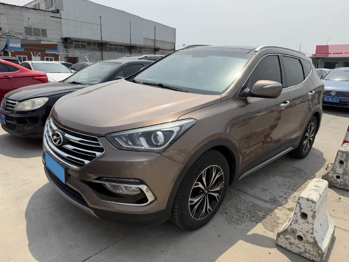 2017 Hyundai Santafe 2.0T 245HP L4 6AT,autocango,china used car exporter,china ev exporter,chinese used car exporter,chinese used ev exporter