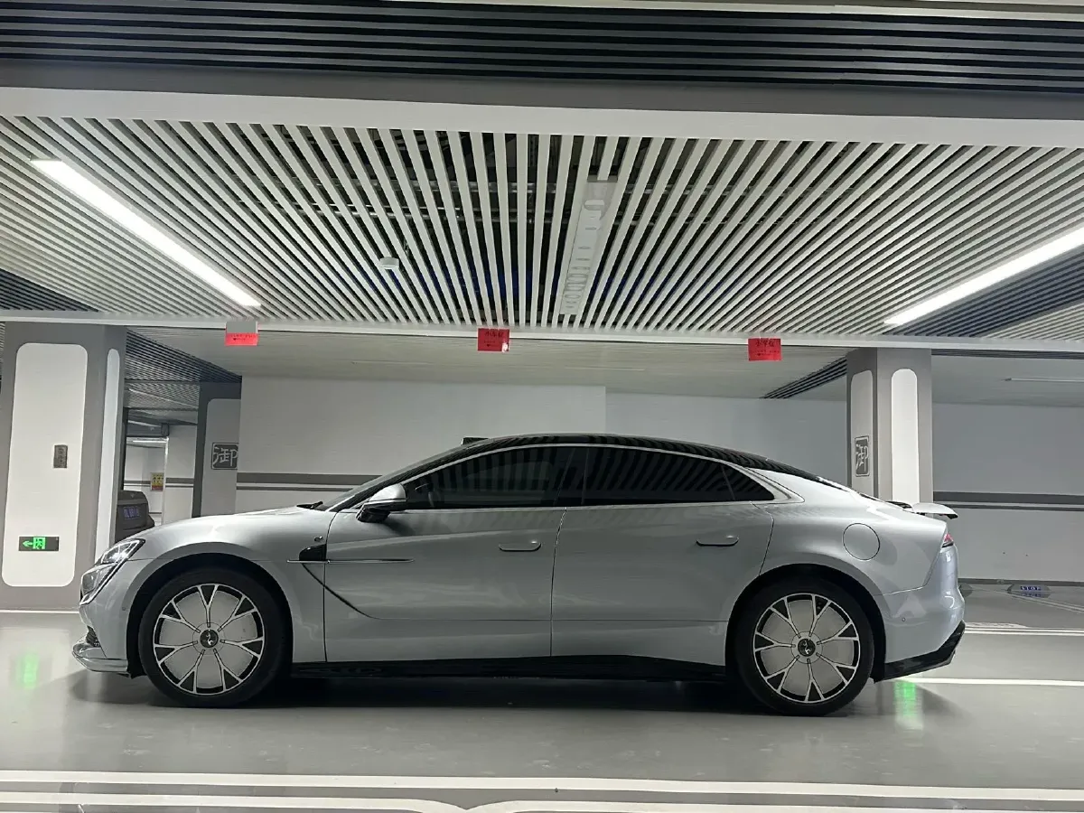 2025 YangWang U7 BEV 135.5KWH,autocango,china used car exporter,china ev exporter,chinese used car exporter,chinese used ev exporter