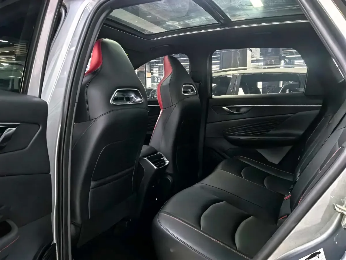 2022 BeiJing Auto Rubik 1.5T 188HP L4 7DCT,autocango,china used car exporter,china ev exporter,chinese used car exporter,chinese used ev exporter