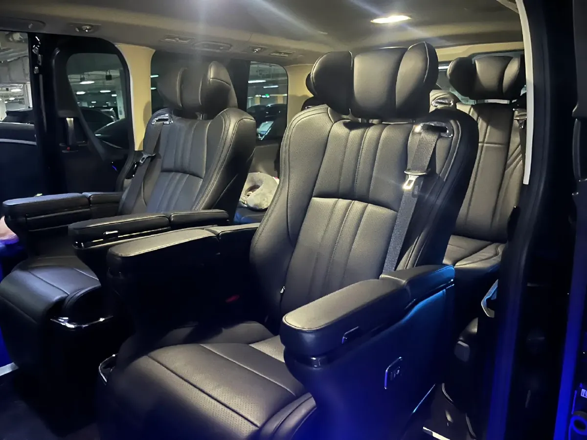 2020 Iveco OuSheng 3.0T 146HP L4 8AT,autocango,china used car exporter,china ev exporter,chinese used car exporter,chinese used ev exporter