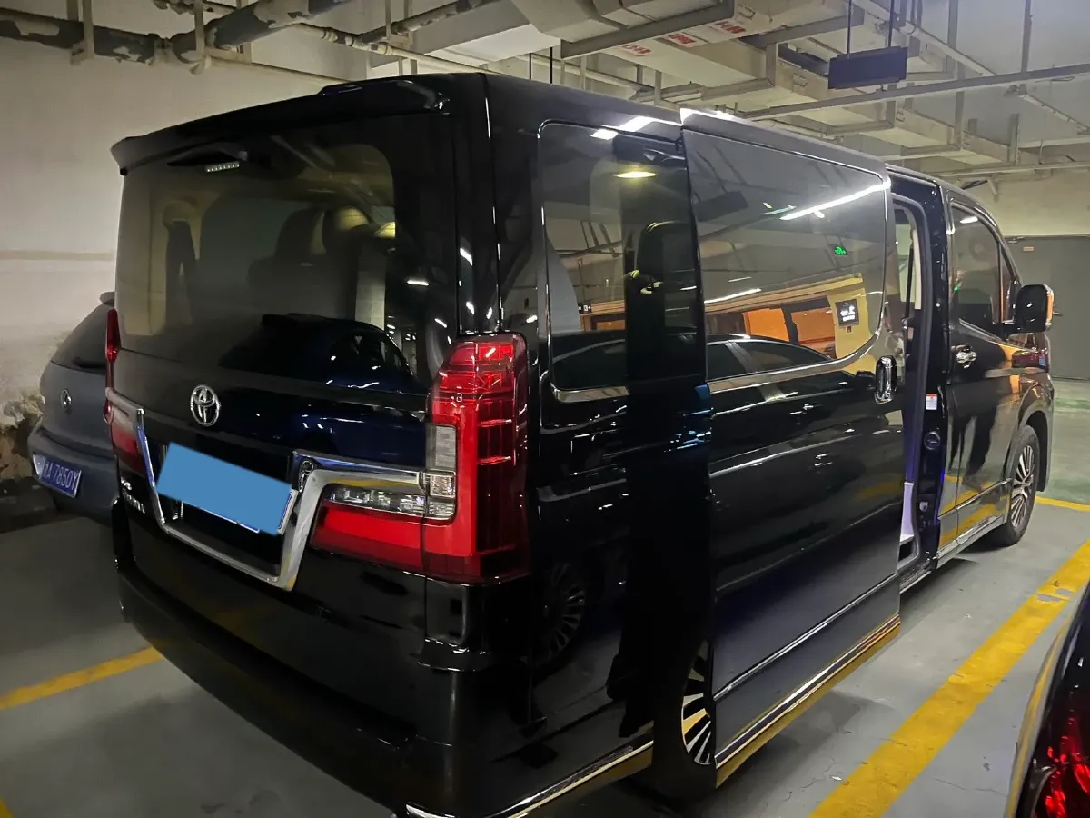 2020 Iveco OuSheng 3.0T 146HP L4 8AT,autocango,china used car exporter,china ev exporter,chinese used car exporter,chinese used ev exporter