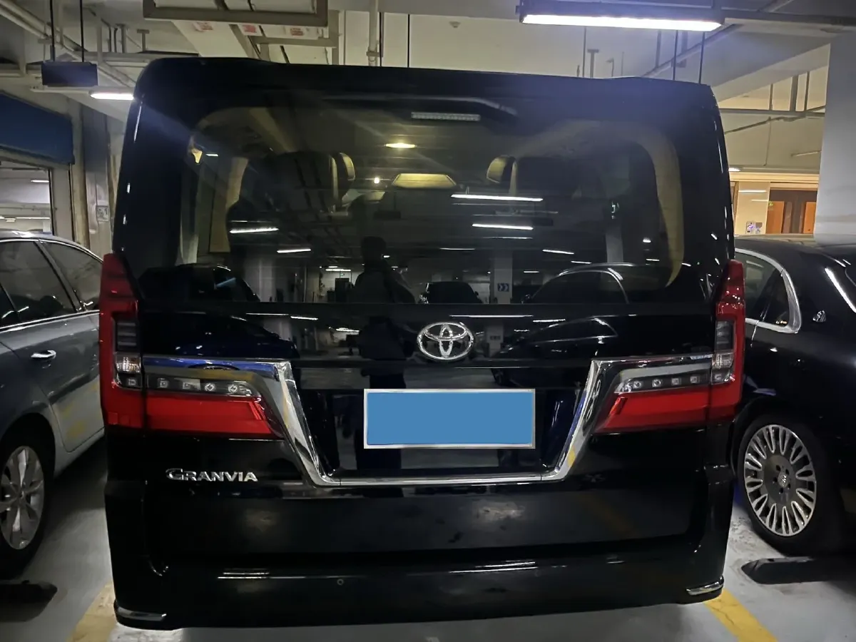 2020 Iveco OuSheng 3.0T 146HP L4 8AT,autocango,china used car exporter,china ev exporter,chinese used car exporter,chinese used ev exporter