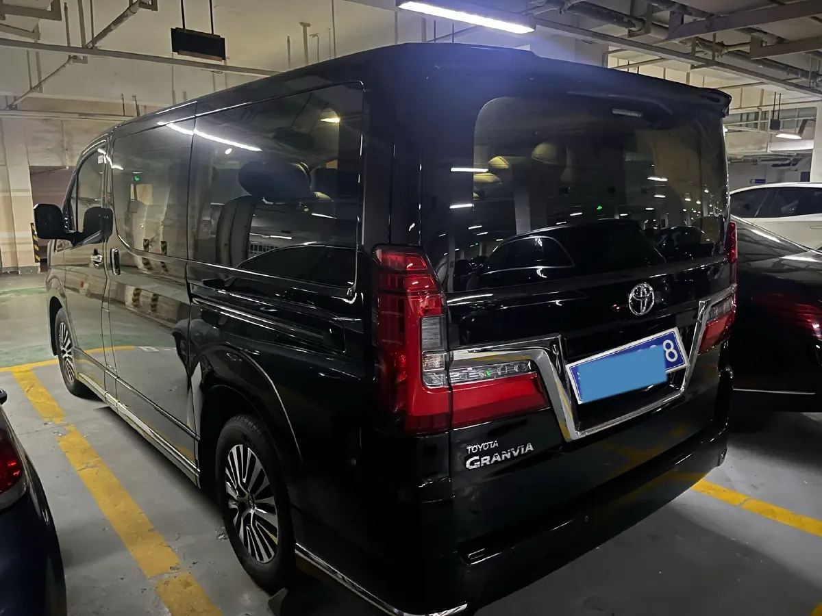 2020 Iveco OuSheng 3.0T 146HP L4 8AT,autocango,china used car exporter,china ev exporter,chinese used car exporter,chinese used ev exporter