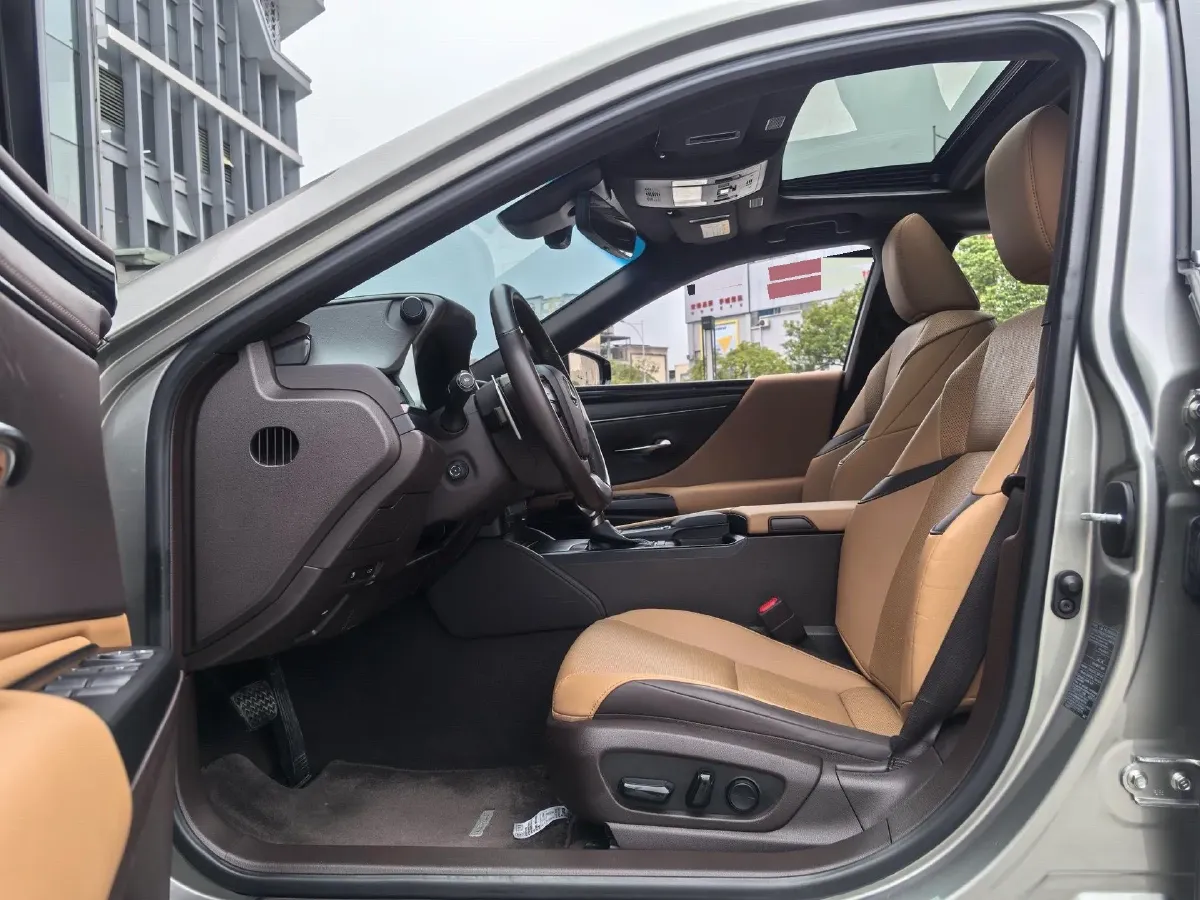 2020 Lexus ES 2.0L 173HP L4 CVT,autocango,china used car exporter,china ev exporter,chinese used car exporter,chinese used ev exporter