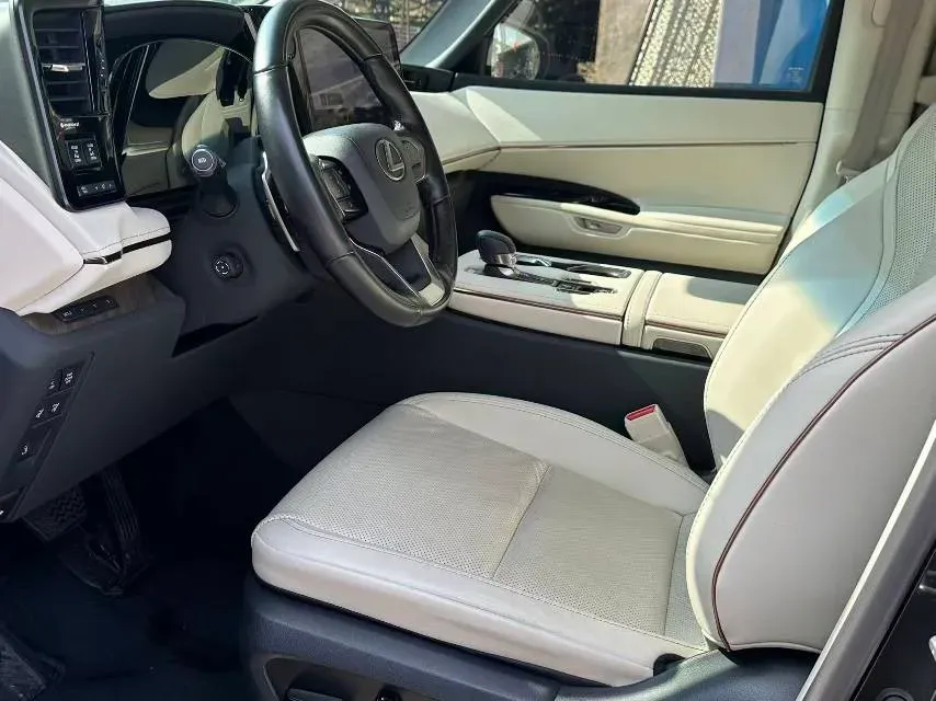 2023 Lexus LM 2.5L 190HP L4 E-CVT Hybrid,autocango,china used car exporter,china ev exporter,chinese used car exporter,chinese used ev exporter