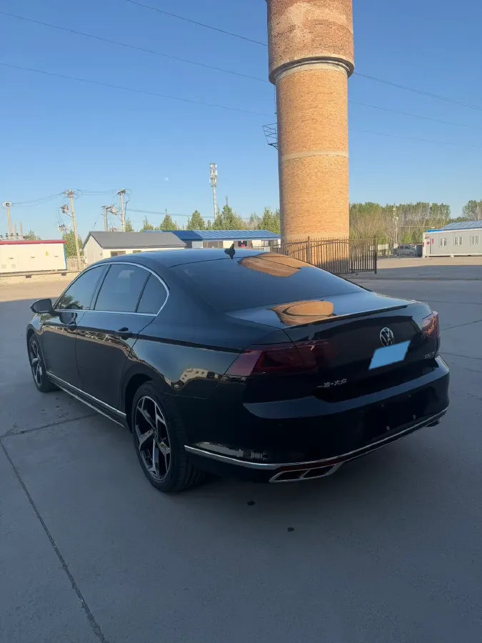 2023 Volkswagen Magotan 2.0T 186HP L4 7DCT,autocango,china used car exporter,china ev exporter,chinese used car exporter,chinese used ev exporter