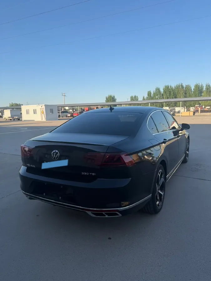 2023 Volkswagen Magotan 2.0T 186HP L4 7DCT,autocango,china used car exporter,china ev exporter,chinese used car exporter,chinese used ev exporter