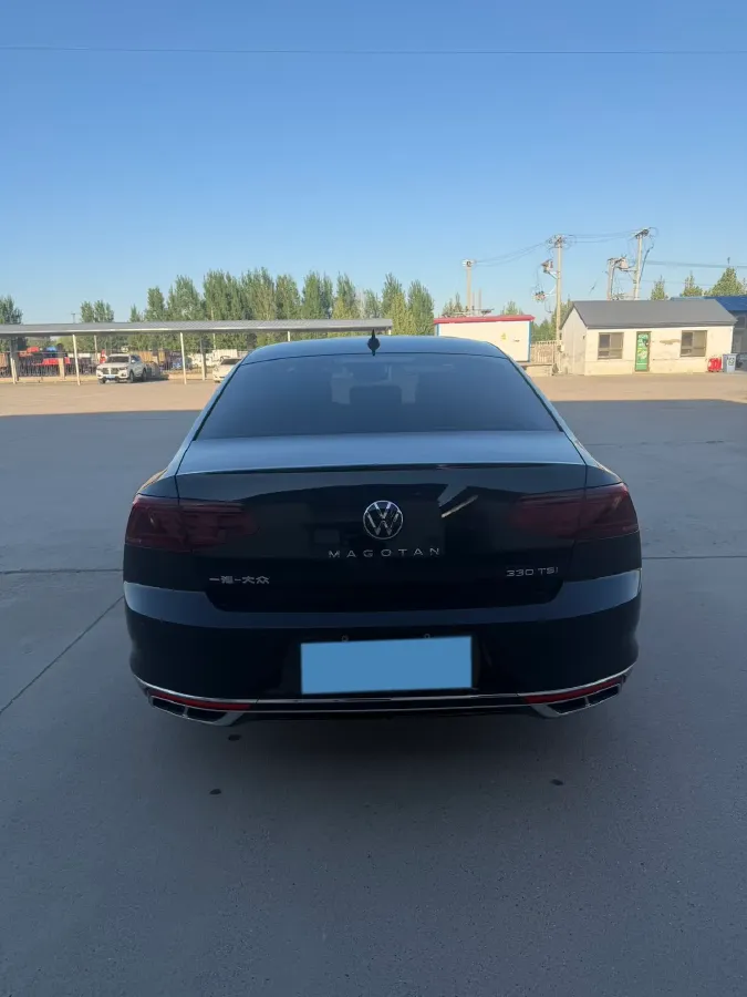 2023 Volkswagen Magotan 2.0T 186HP L4 7DCT,autocango,china used car exporter,china ev exporter,chinese used car exporter,chinese used ev exporter