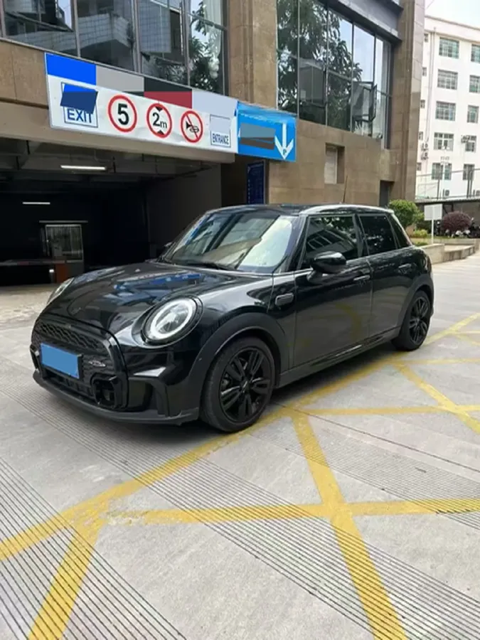 2022 MINI MINI 1.5T 136HP L3 7DCT,autocango,china used car exporter,china ev exporter,chinese used car exporter,chinese used ev exporter