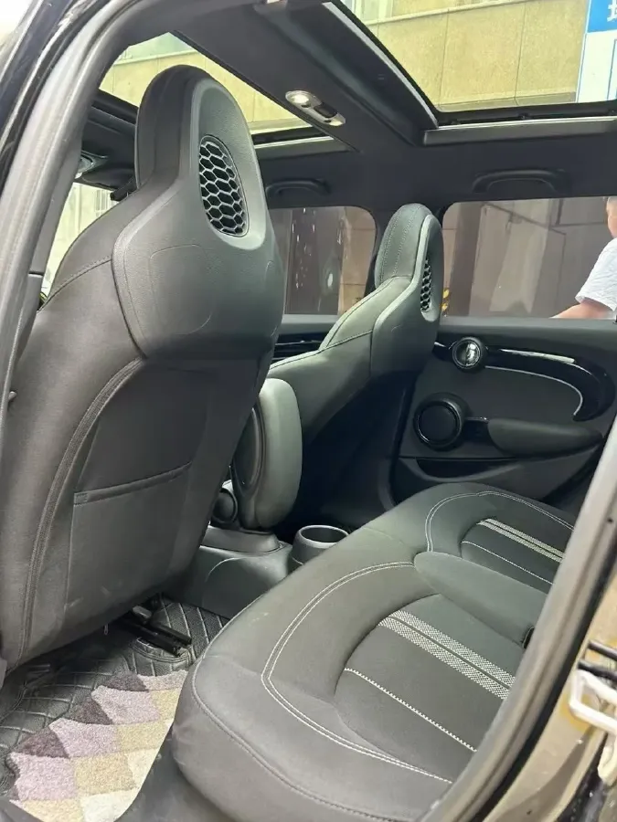 2022 MINI MINI 1.5T 136HP L3 7DCT,autocango,china used car exporter,china ev exporter,chinese used car exporter,chinese used ev exporter