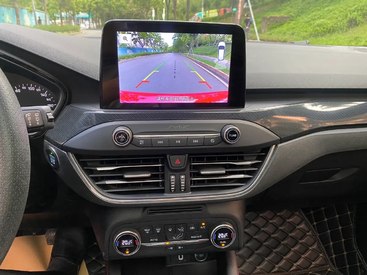 2020 Ford Focus 1.5T 174HP L3 8AT,autocango,china used car exporter,china ev exporter,chinese used car exporter,chinese used ev exporter
