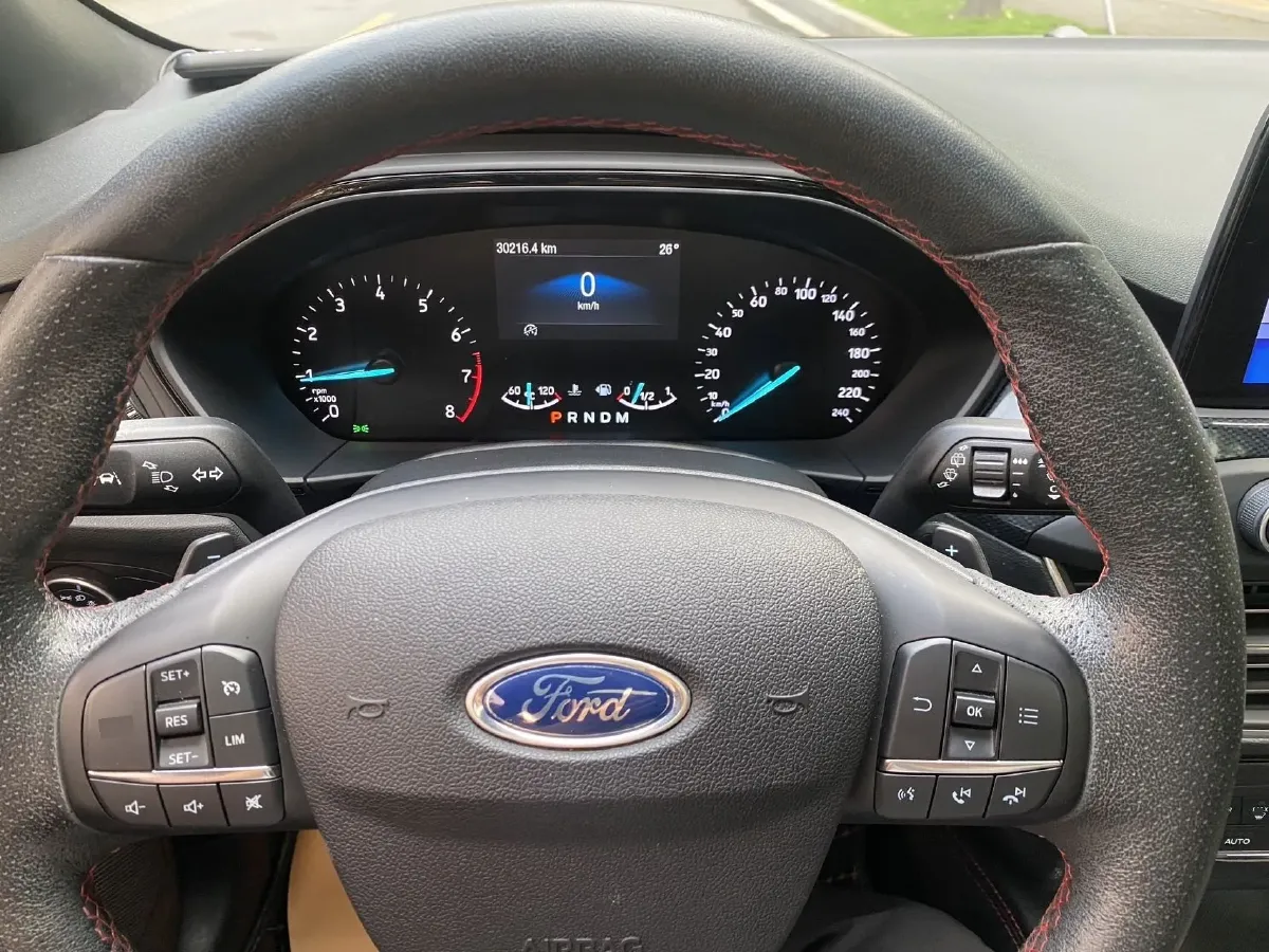 2020 Ford Focus 1.5T 174HP L3 8AT,autocango,china used car exporter,china ev exporter,chinese used car exporter,chinese used ev exporter