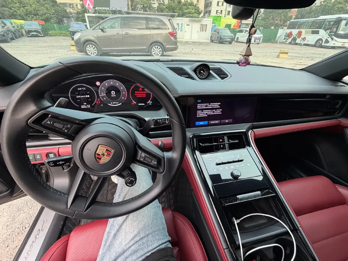 2024 Porsche Macan 2.9T 441HP V6 7DCT,autocango,china used car exporter,china ev exporter,chinese used car exporter,chinese used ev exporter