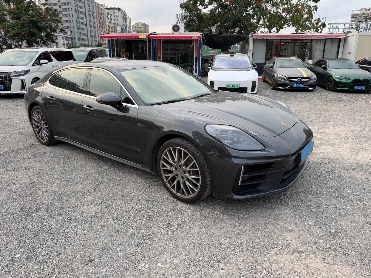 2024 Porsche Macan 2.9T 441HP V6 7DCT,autocango,china used car exporter,china ev exporter,chinese used car exporter,chinese used ev exporter