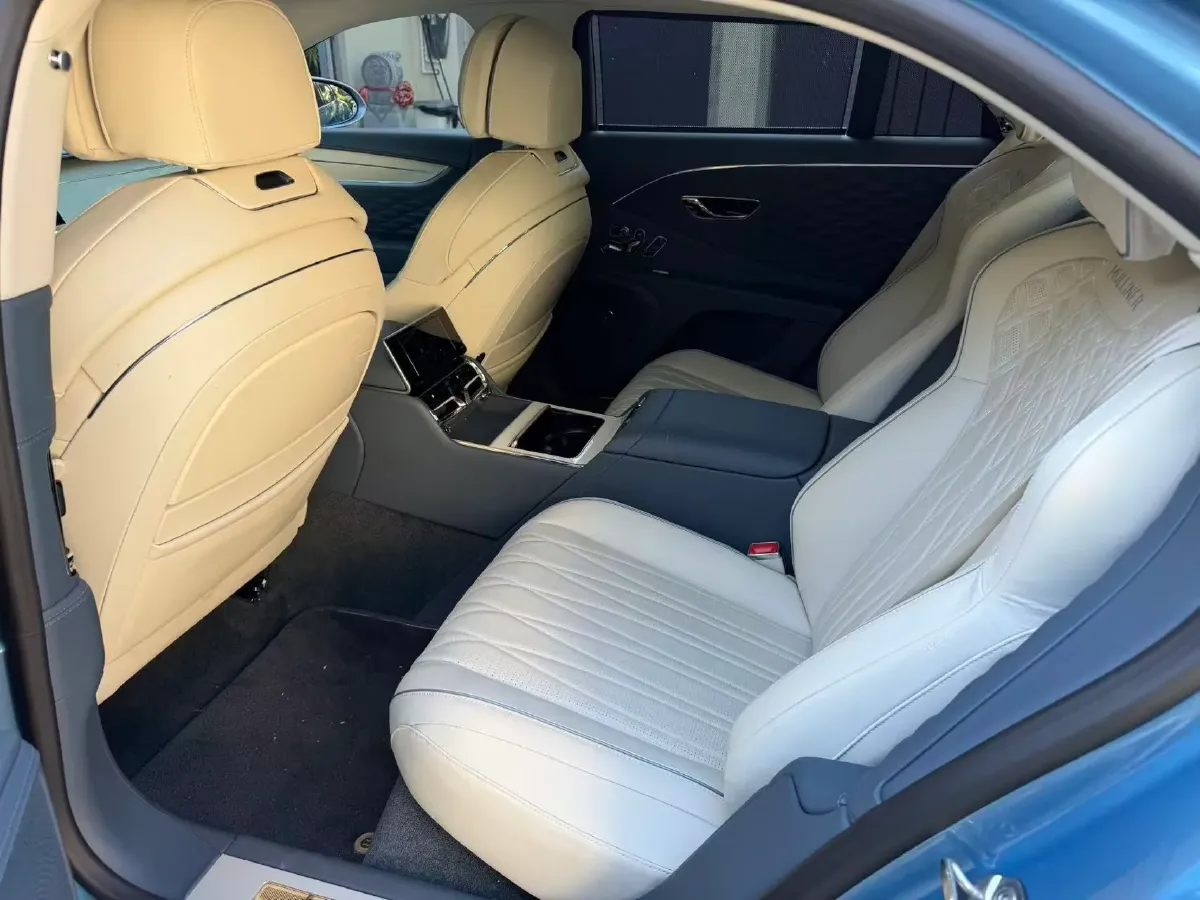 2022 Bentley Flying Spur 4.0T 550HP V8 8DCT,autocango,china used car exporter,china ev exporter,chinese used car exporter,chinese used ev exporter