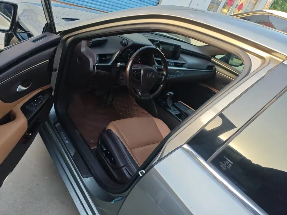2020 Lexus ES 2.5L 178HP L4 E-CVT Hybrid,autocango,china used car exporter,china ev exporter,chinese used car exporter,chinese used ev exporter