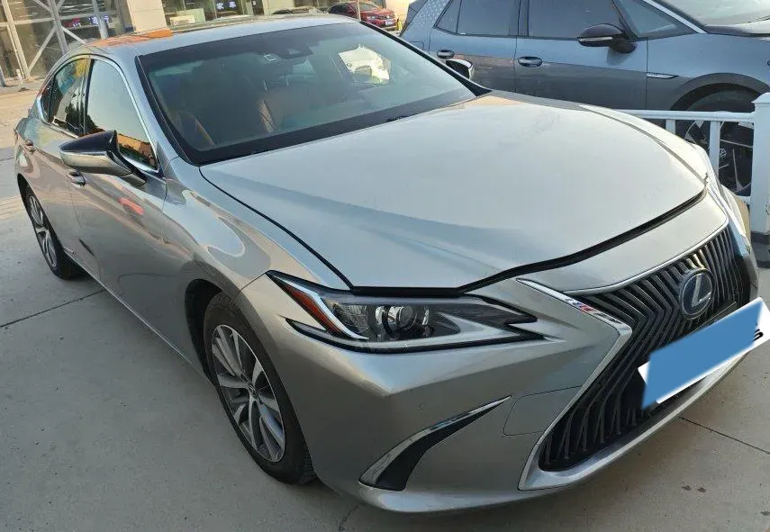 2020 Lexus ES 2.5L 178HP L4 E-CVT Hybrid,autocango,china used car exporter,china ev exporter,chinese used car exporter,chinese used ev exporter