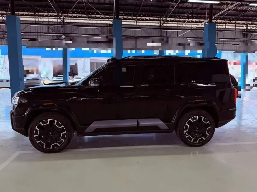 2025 FangChengBao Bao 8 2.0T 245HP L4 E-CVT PHEV 36.8KWH,autocango,china used car exporter,china ev exporter,chinese used car exporter,chinese used ev exporter