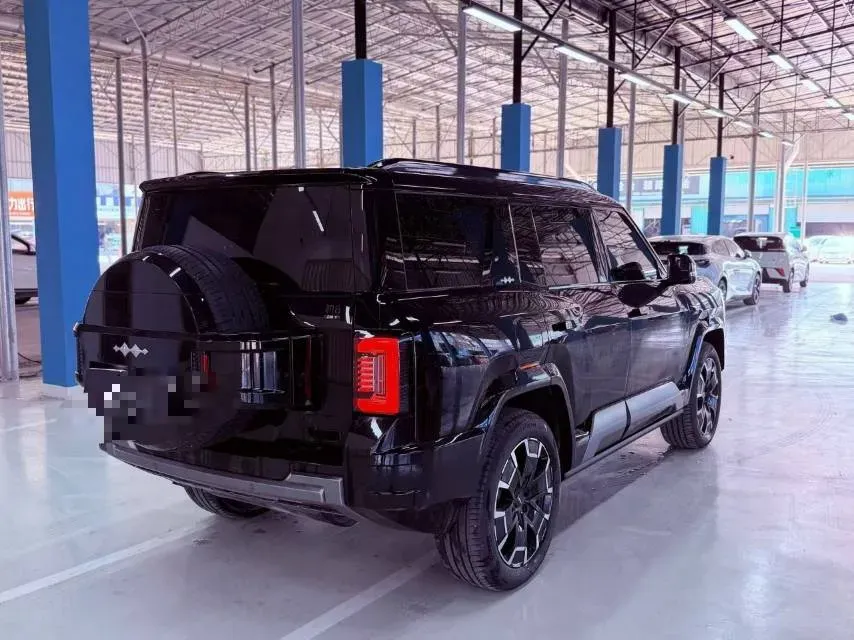 2025 FangChengBao Bao 8 2.0T 245HP L4 E-CVT PHEV 36.8KWH,autocango,china used car exporter,china ev exporter,chinese used car exporter,chinese used ev exporter