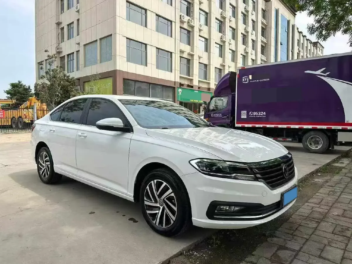 2022 Bestune B70 2.0T 224HP L4 6AT,autocango,china used car exporter,china ev exporter,chinese used car exporter,chinese used ev exporter