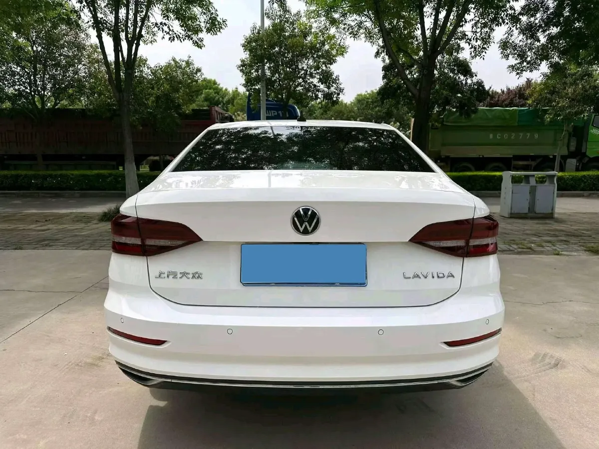 2022 Bestune B70 2.0T 224HP L4 6AT,autocango,china used car exporter,china ev exporter,chinese used car exporter,chinese used ev exporter