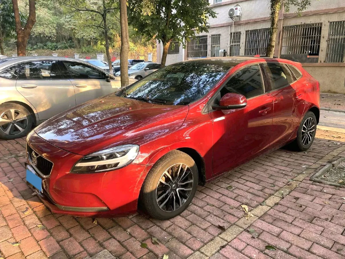 2018 Volvo V40 1.5T 152HP L4 6AT,autocango,china used car exporter,china ev exporter,chinese used car exporter,chinese used ev exporter