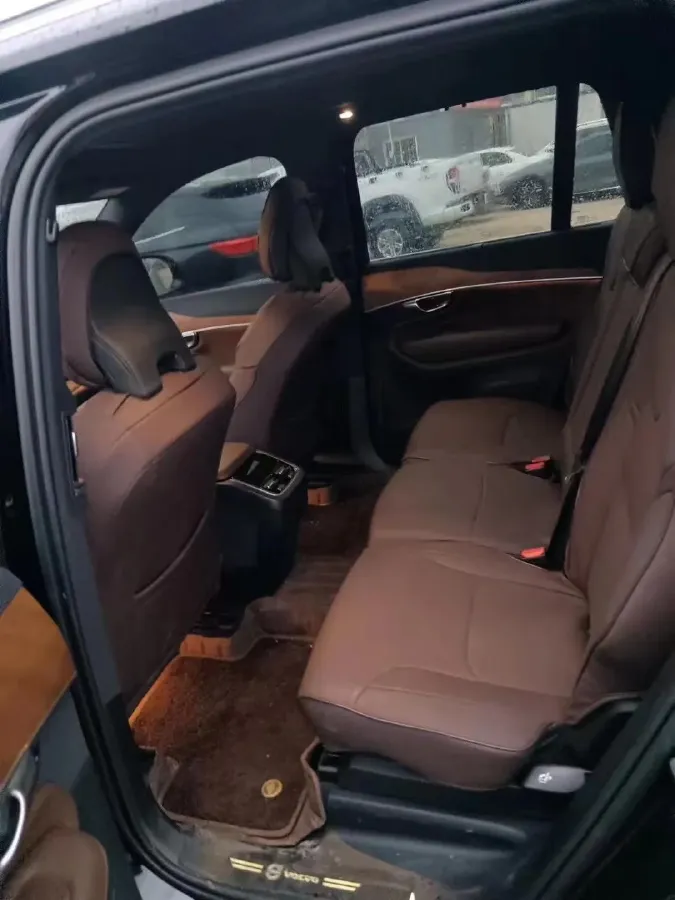 2023 Volvo XC90 2.0T 299HP L4 8AT,autocango,china used car exporter,china ev exporter,chinese used car exporter,chinese used ev exporter