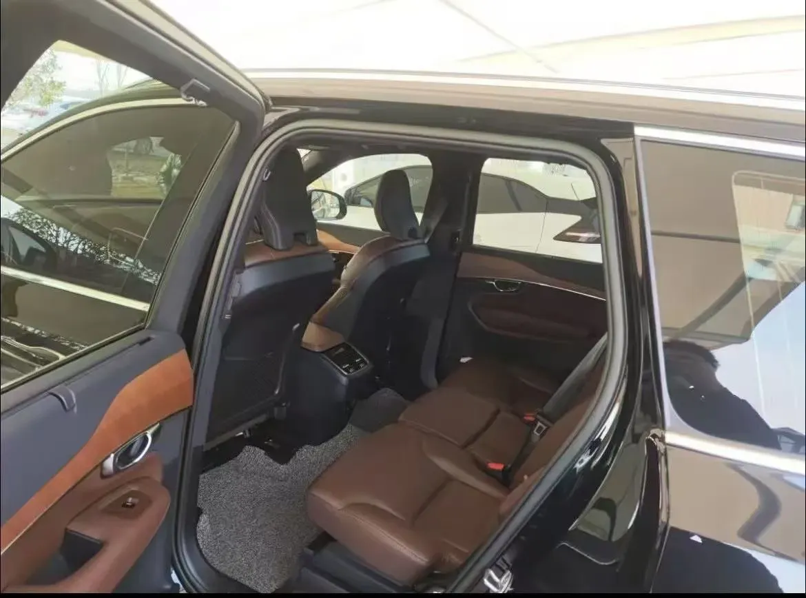 2023 Volvo XC90 2.0T 299HP L4 8AT,autocango,china used car exporter,china ev exporter,chinese used car exporter,chinese used ev exporter