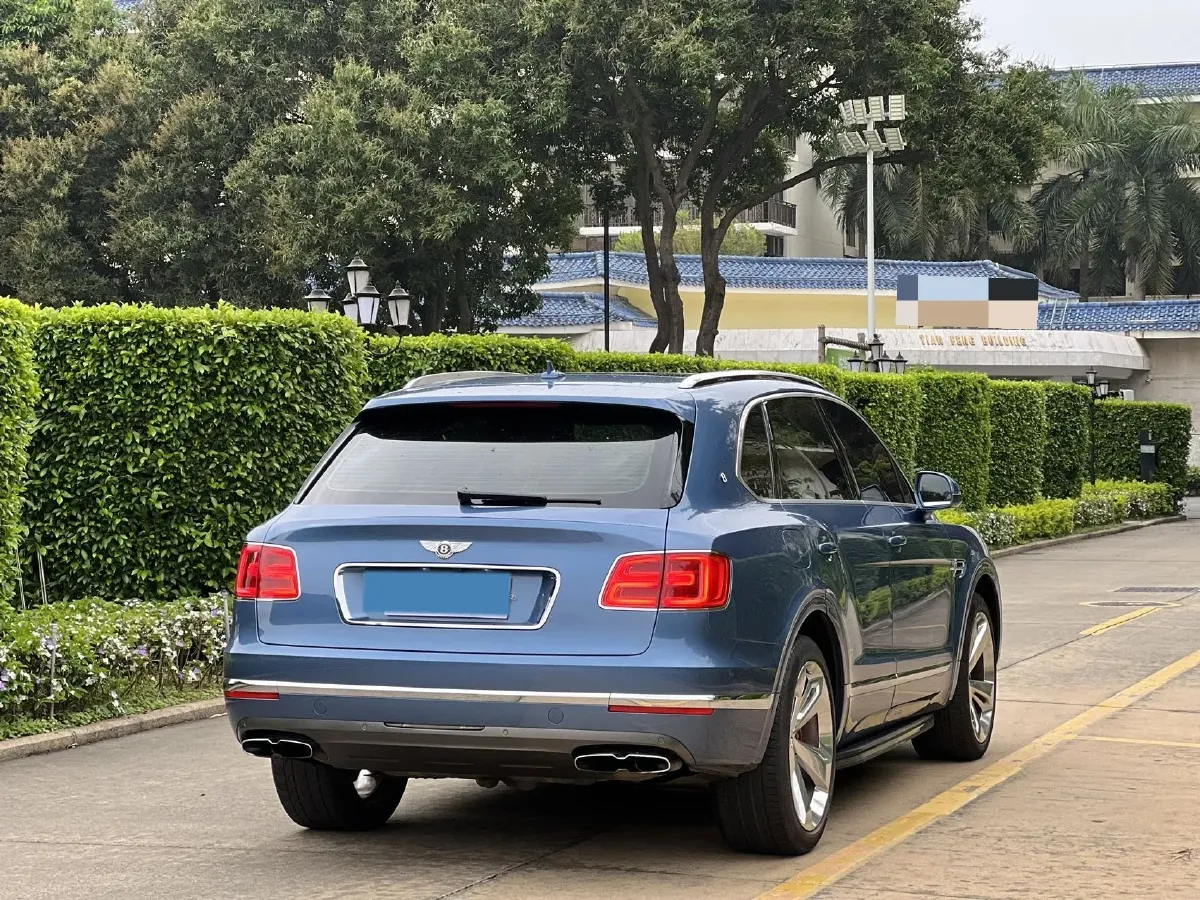2018 Bentley Bentayga 4.0T 550HP V8 8AT,autocango,china used car exporter,china ev exporter,chinese used car exporter,chinese used ev exporter