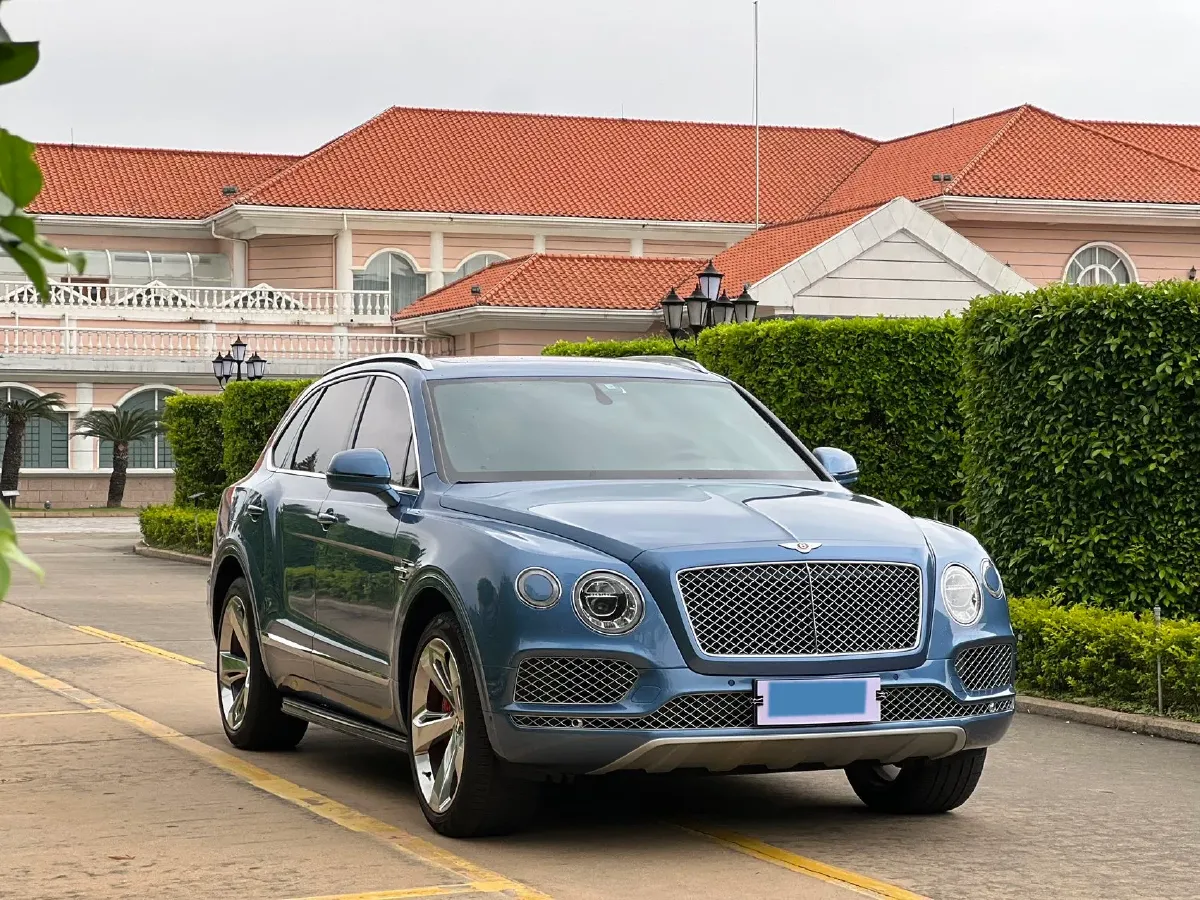 2018 Bentley Bentayga 4.0T 550HP V8 8AT,autocango,china used car exporter,china ev exporter,chinese used car exporter,chinese used ev exporter