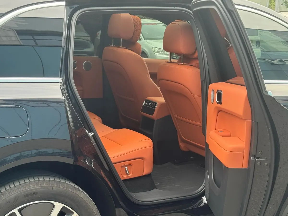 2024 Li L6 Range Extended 154HP L4 REEV 36.8KWH,autocango,china used car exporter,china ev exporter,chinese used car exporter,chinese used ev exporter
