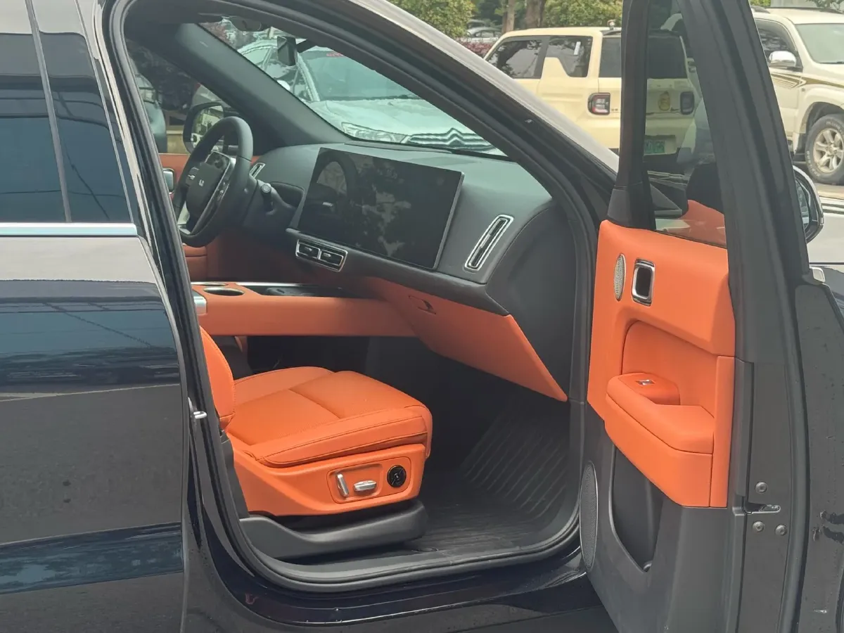 2024 Li L6 Range Extended 154HP L4 REEV 36.8KWH,autocango,china used car exporter,china ev exporter,chinese used car exporter,chinese used ev exporter