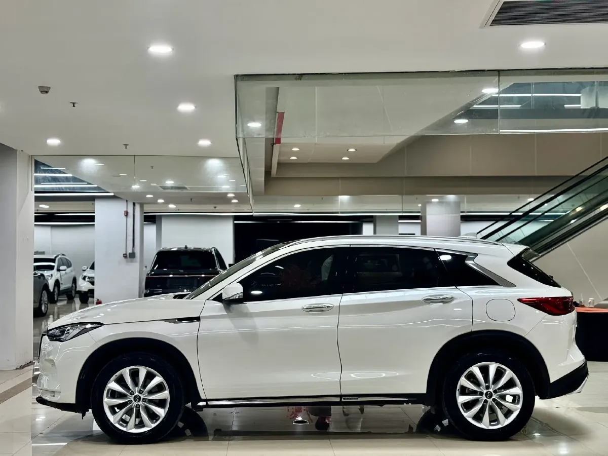 2020 Infiniti QX50 2.0T 245HP L4 CVT,autocango,china used car exporter,china ev exporter,chinese used car exporter,chinese used ev exporter